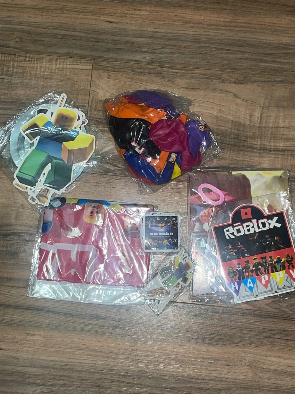 Roblox Happy Birthday Decorations